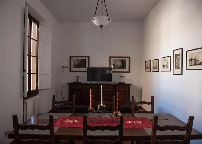 Medici Chapels Apartment, Near The Duomo!!